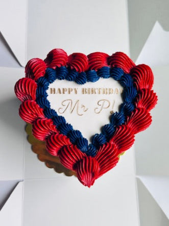 Featuring an additional piping color.